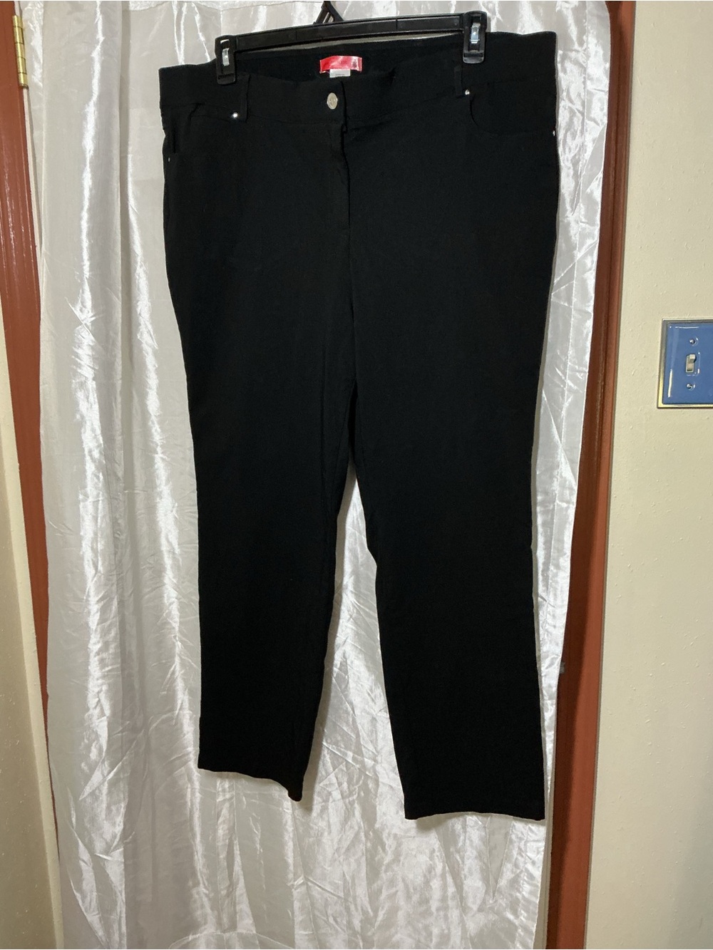 Scarlett Black Ankle-Length Straight Pants